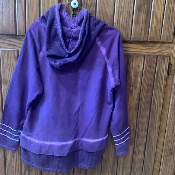 Greater Good Cotton hoodie 
Color purple  size L - Picture 2 of 6